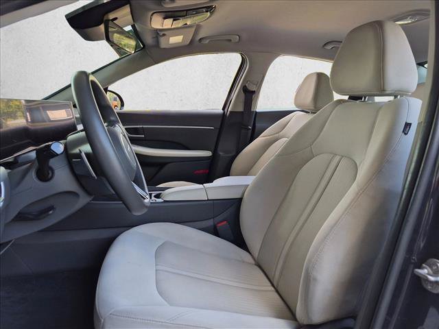 Used 2025 Hyundai Sonata SEL FWD image 15