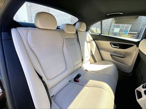 Used 2023 Mercedes-Benz C 300 4MATIC Sedan image 29