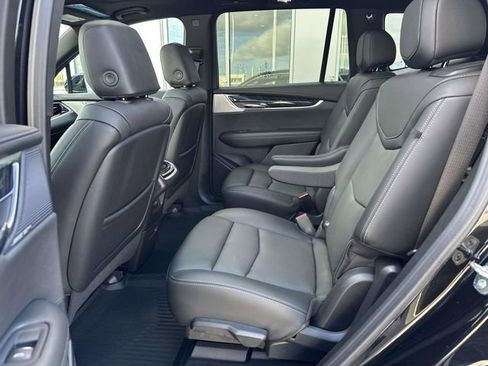 Certified 2024 Cadillac XT6 Premium Luxury w/ LPO, Floor Liner Package AWD/4WD image 31