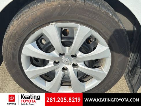 Used 2024 Toyota Corolla LE FWD image 9