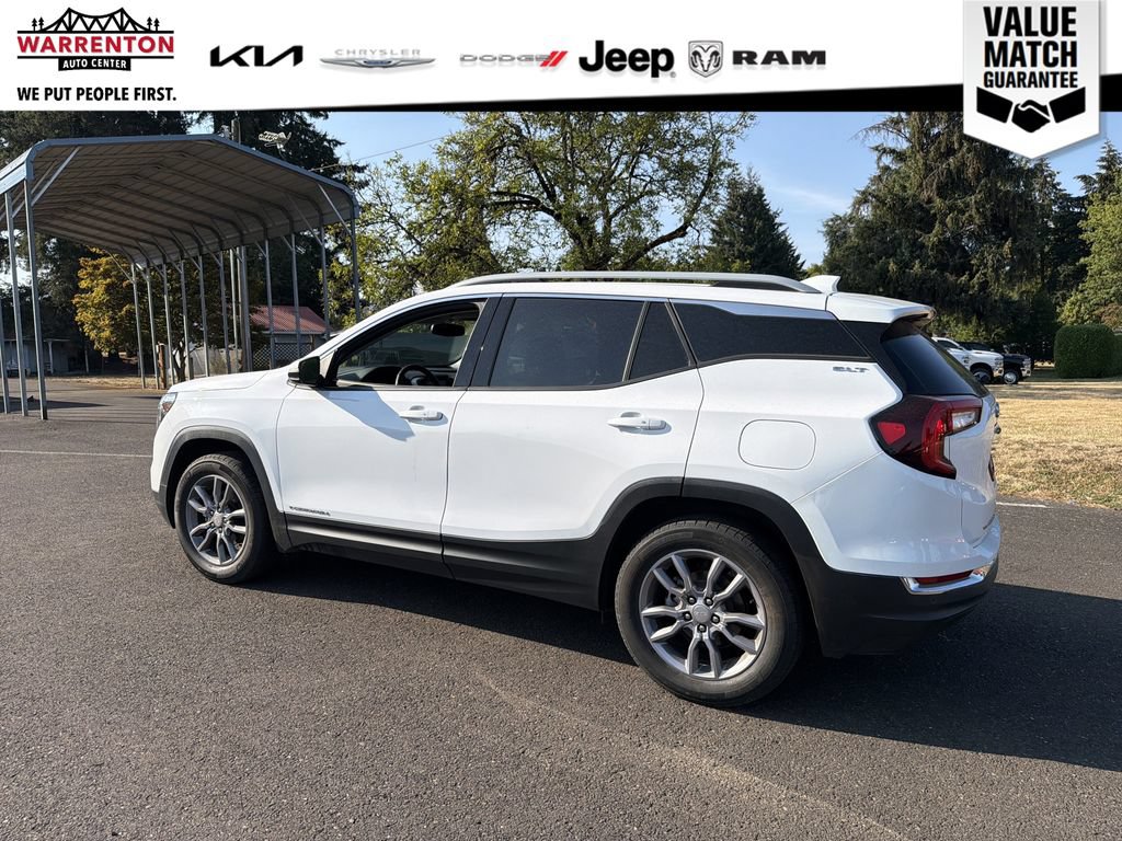 Used 2023 GMC Terrain SLT w/ Tech Package AWD/4WD image 4