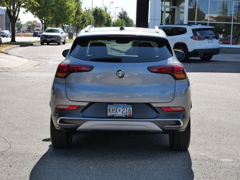 Used 2023 Buick Encore GX Essence w/ Experience Buick Package image 7
