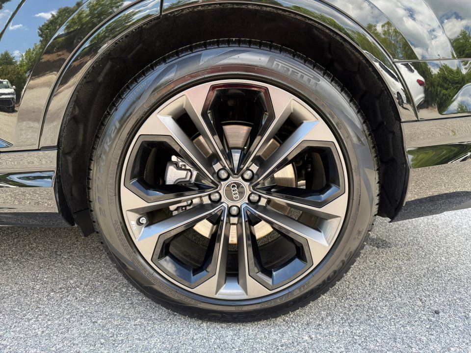 Certified 2026 Audi Q7 3.0T Premium Plus AWD/4WD image 22
