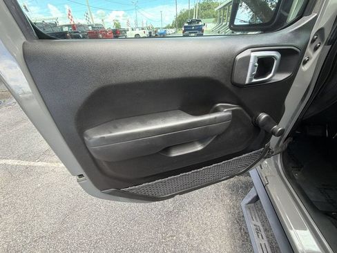 Used 2023 Jeep Wrangler Sport AWD/4WD image 12