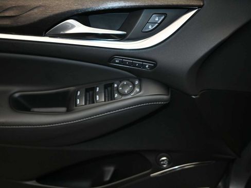 Used 2024 Buick Enclave Avenir AWD/4WD image 11