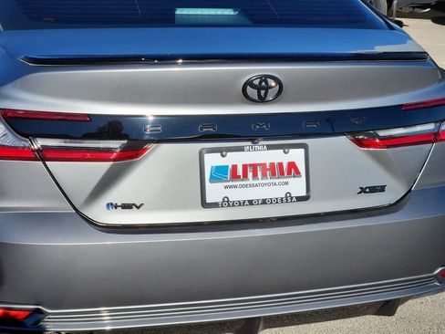 Used 2025 Toyota Camry XSE image 11