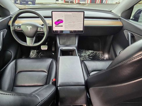 Used 2021 Tesla Model Y Long Range image 19