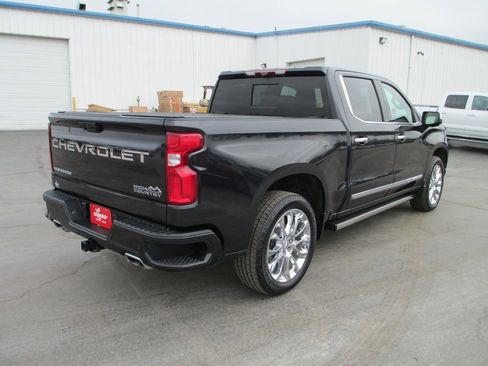 Used 2023 Chevrolet Silverado 1500 High Country w/ High Country Premium Package image 6