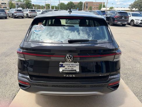 Certified 2026 Volkswagen Taos S AWD/4WD image 8