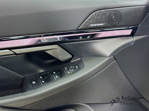 Used 2024 BMW i5 eDrive40i w/ M Sport Package image 23