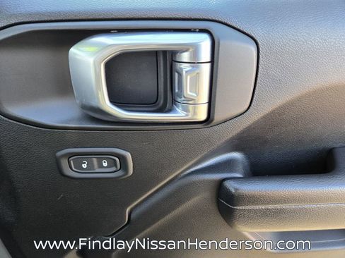 Used 2022 Jeep Wrangler Unlimited Sport image 17