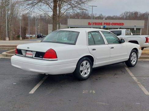 Used 2011 Ford Crown Victoria LX w/ Comfort Appearance Pkg image 18