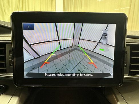 Used 2020 Ford Explorer XLT w/ Equipment Group 202A image 31