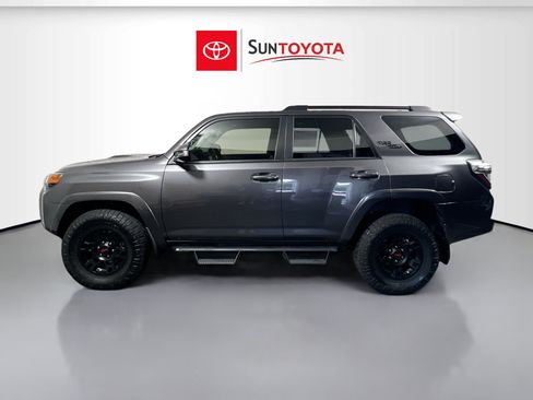 Used 2023 Toyota 4Runner TRD Off-Road Premium w/ Moonroof Package AWD/4WD image 6