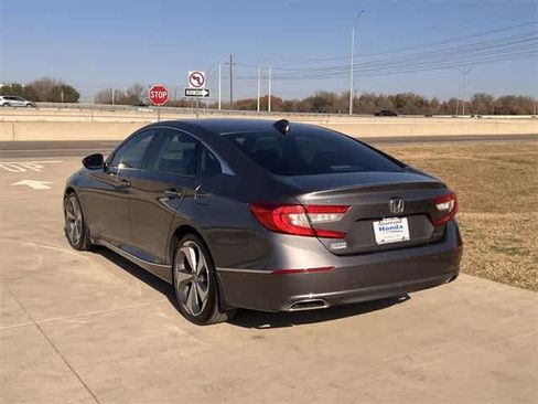 Used 2018 Honda Accord Touring image 5