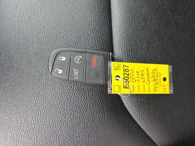 Used 2026 Jeep Compass Limited AWD/4WD image 28