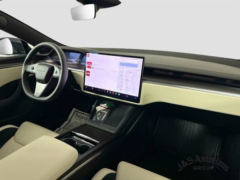 Used 2025 Tesla Model S Plaid AWD/4WD image 31
