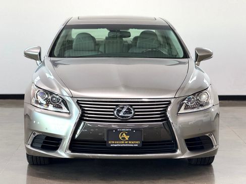 Used 2017 Lexus LS 460 image 2