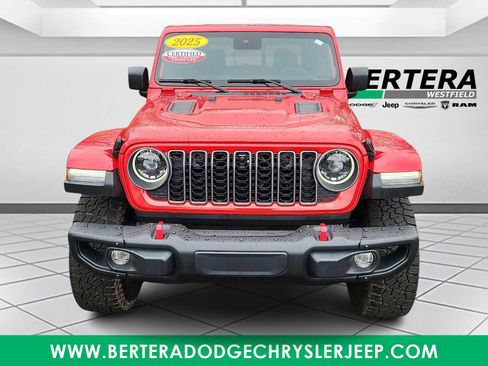 Certified 2025 Jeep Gladiator Rubicon AWD/4WD image 2