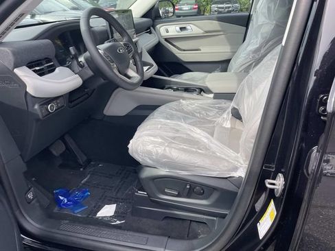 New 2026 Ford Explorer Active w/ Active Comfort Package AWD/4WD image 9