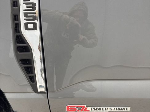 Used 2023 Ford F350 Lariat w/ Chrome Package image 51