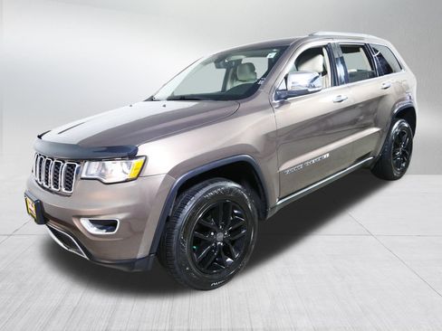 Used 2019 Jeep Grand Cherokee Limited AWD/4WD image 3