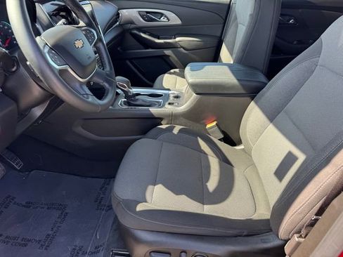 Certified 2023 Chevrolet Traverse LT FWD image 18