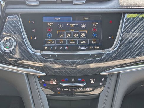 Used 2024 Cadillac XT6 Premium Luxury w/ Technology Package AWD/4WD image 14