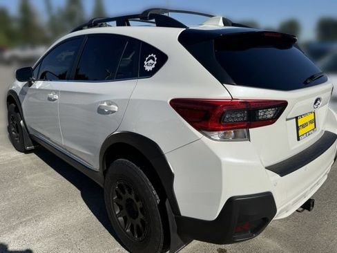 Used 2023 Subaru Crosstrek 2.5i Limited AWD/4WD image 6
