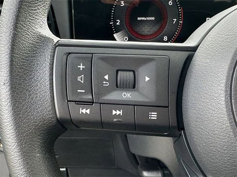 Certified 2025 Nissan Kicks S image 25