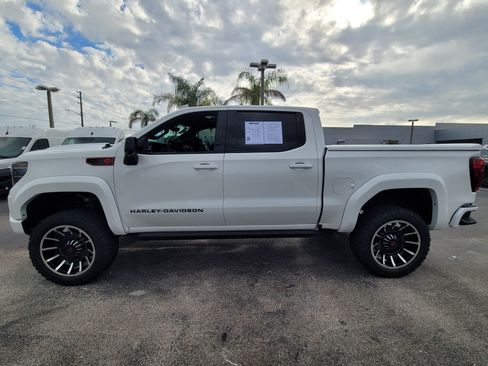 Used 2025 GMC Sierra 1500 AT4 w/ AT4 Premium Package AWD/4WD image 7