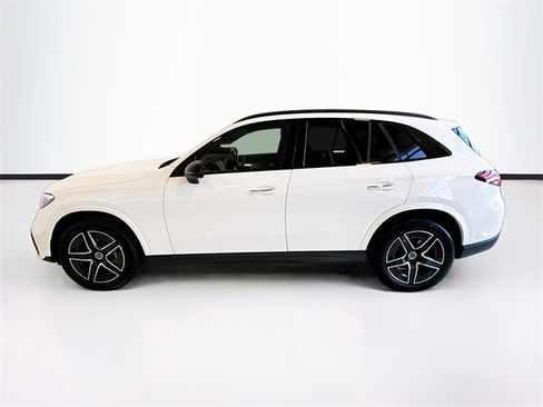 Certified 2025 Mercedes-Benz GLC 300 GLC 300 image 8