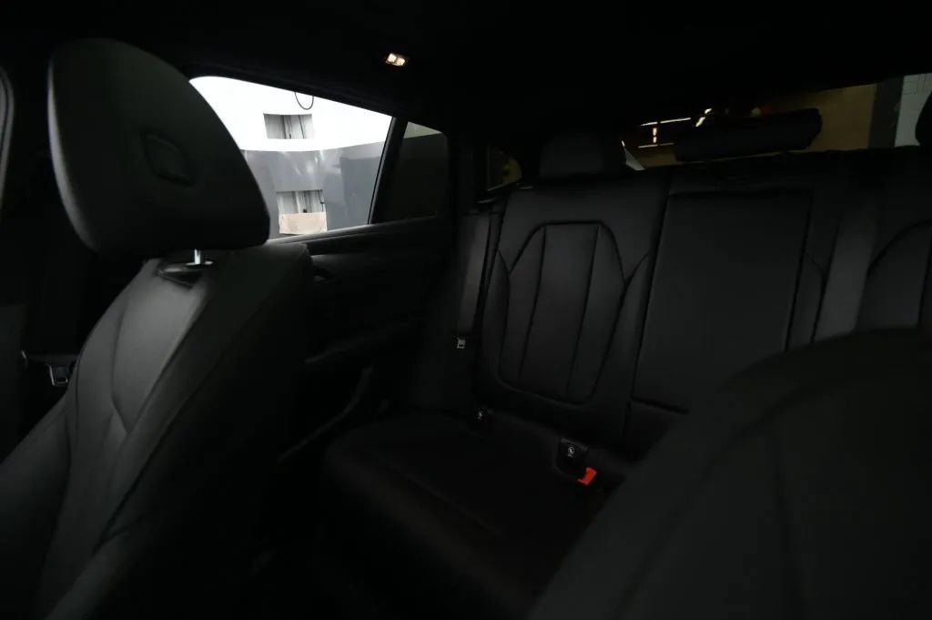 Used 2021 BMW X4 xDrive30i w/ M Sport Package AWD/4WD image 41