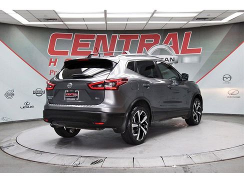Certified 2022 Nissan Rogue Sport SL image 5
