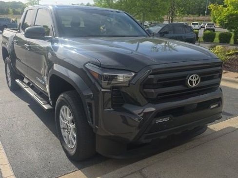 Used 2024 Toyota Tacoma SR5 image 1