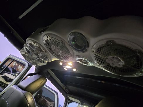 Used 2019 Jeep Wrangler Unlimited Sahara image 45