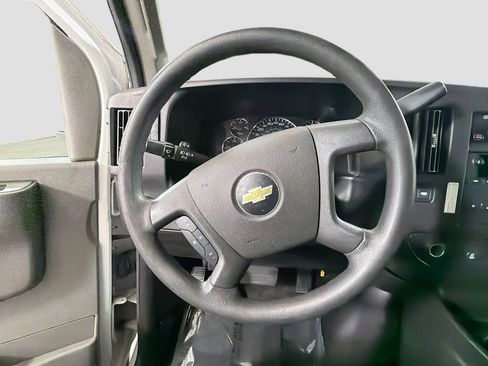 Used 2018 Chevrolet Express 3500 LT w/ LT Preferred Equipment Group RWD image 14