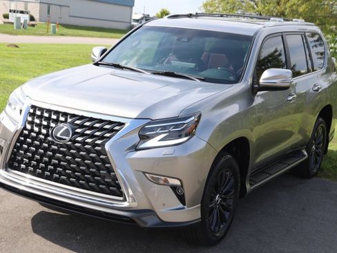 Used 2023 Lexus GX 460 Luxury w/ Sport Design Package image 27