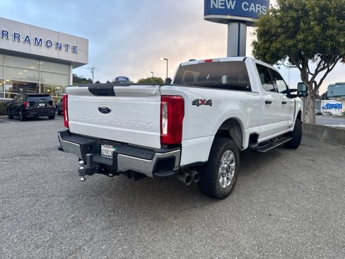 Used 2023 Ford F250 XLT AWD/4WD image 9