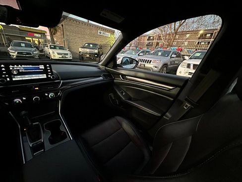 Used 2019 Honda Accord Sport image 16