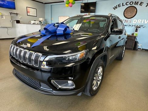 Used 2021 Jeep Cherokee Latitude Lux w/ Sun & Sound Group image 4