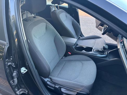 Used 2025 Kia K4 FWD image 35