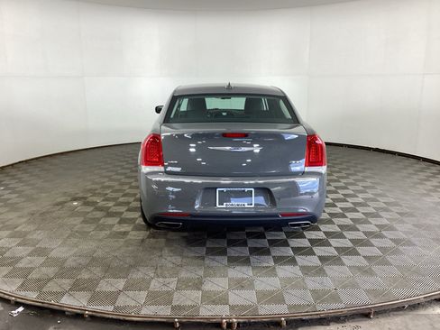Used 2018 Chrysler 300 Limited w/ Safetytec Plus Group AWD/4WD image 3