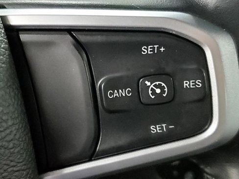 Used 2022 RAM 1500 Big Horn AWD/4WD image 33
