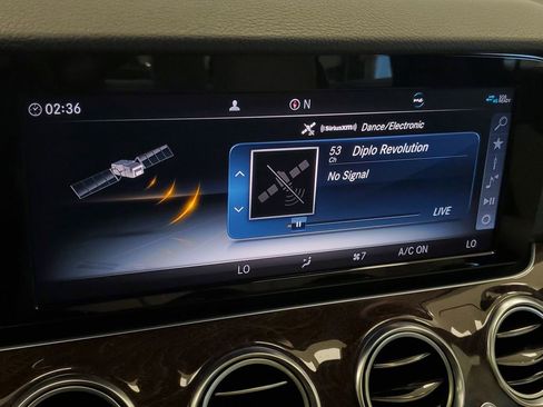 Used 2019 Mercedes-Benz E 300 4MATIC image 21