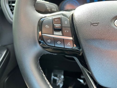 Used 2023 Ford Escape Platinum w/ Premium Technology Package AWD/4WD image 29