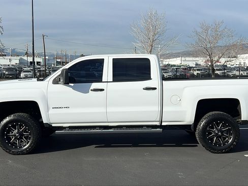 Used 2015 Chevrolet Silverado 2500 LT w/ LT Convenience Package image 9