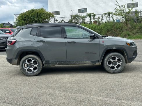 Used 2022 Jeep Compass Trailhawk w/ Trailhawk Convenience Group AWD/4WD image 8