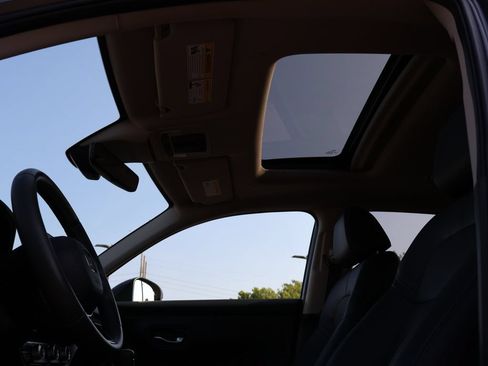 Certified 2024 Honda HR-V EX-L image 30
