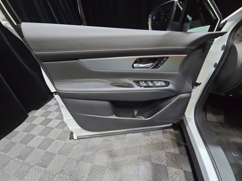 New 2025 Nissan Murano SL image 13